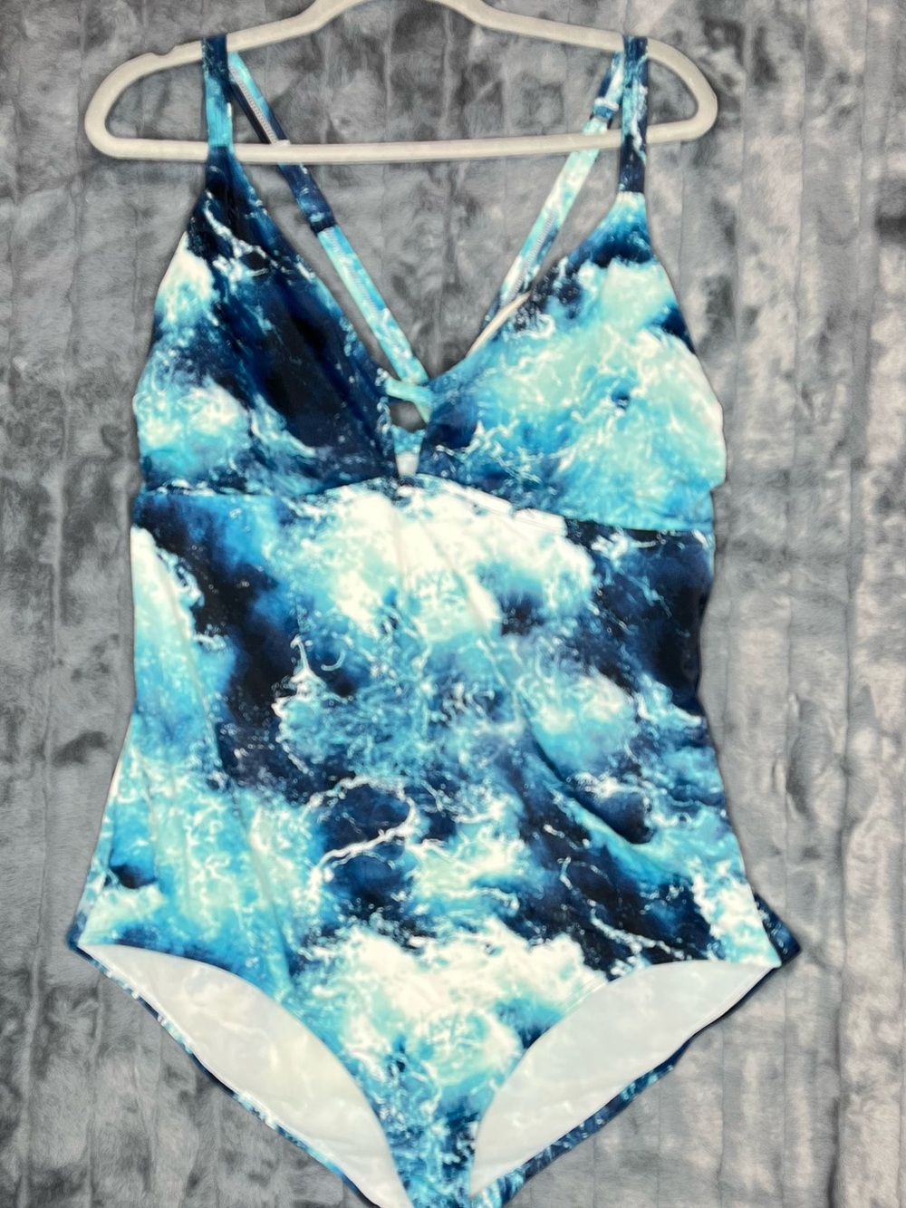 Torrid Ocean Water Print One Piece Swimsuit Plus Size 3 Strappy Cross Back